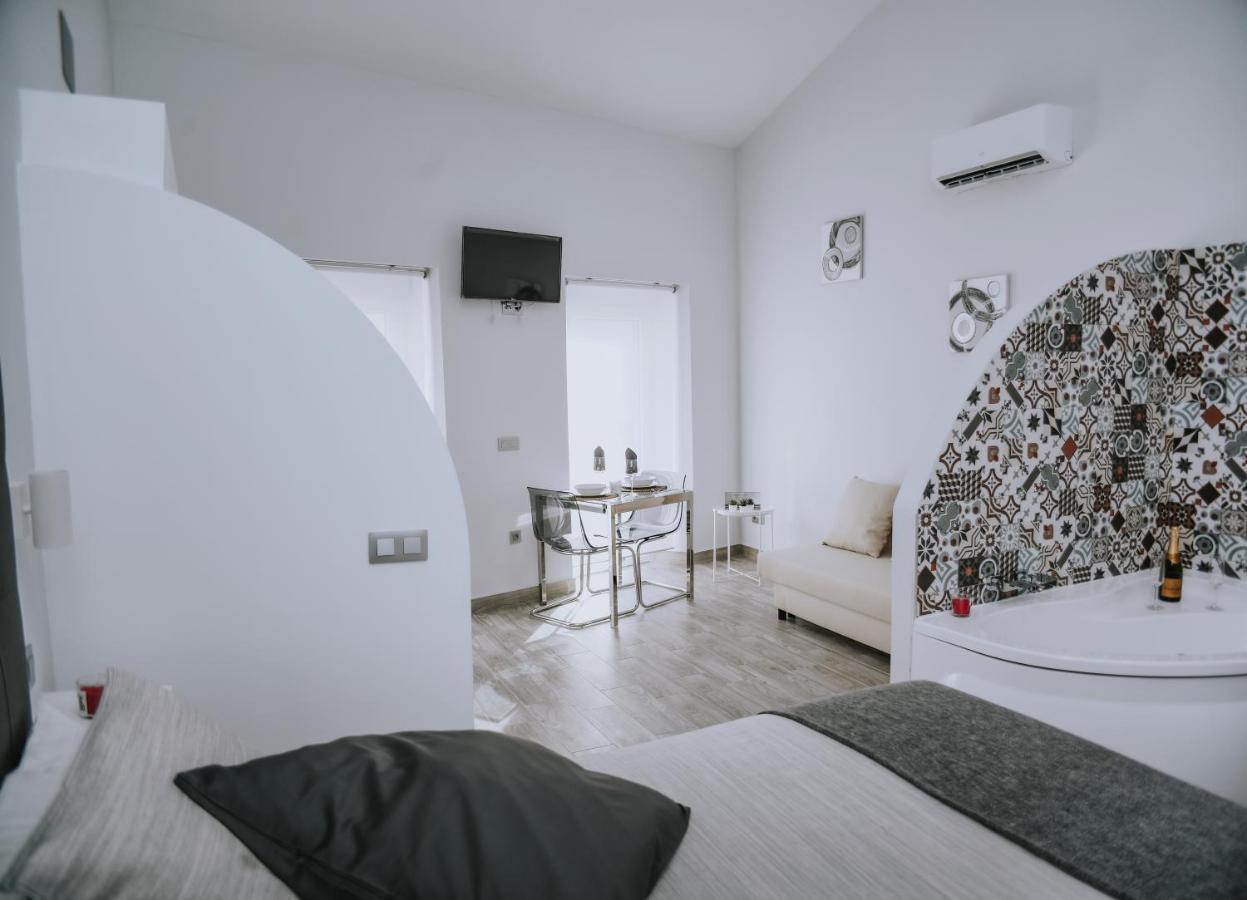 Eres Emerita "Apartamentos & Suites" Merida Exterior photo